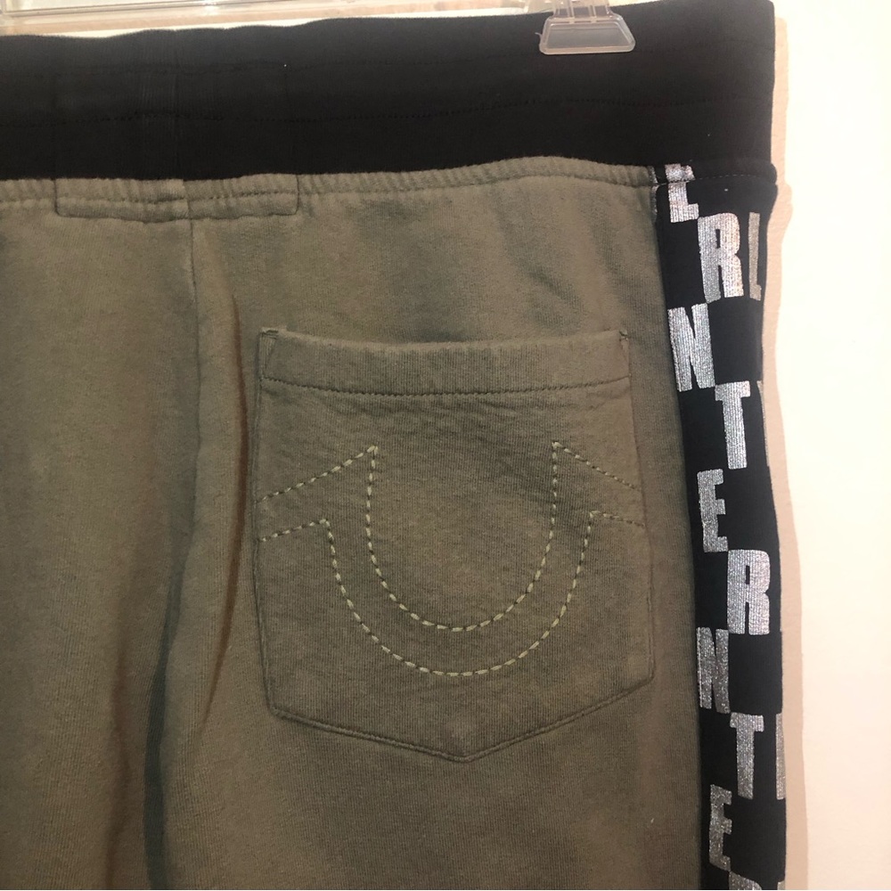 True Religion Men’s Joggers in Olive with Silver Logo on Sides on Black, size M - Picture 5 of 7